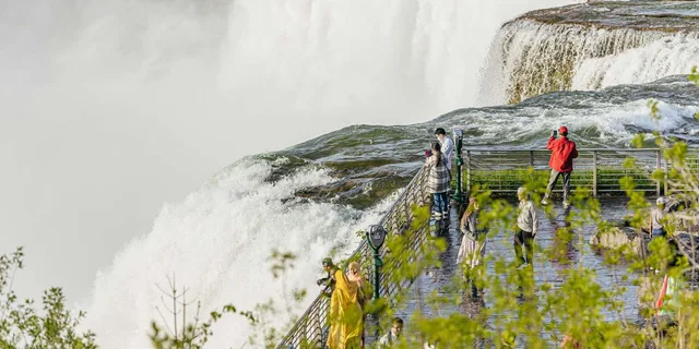 New York City Niagara Falls Day Tour - Image 2