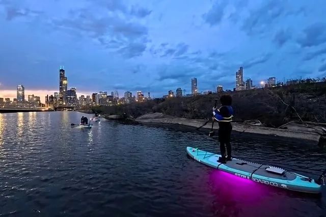 Chicago Paddleboard Sunset Experience - Image 1
