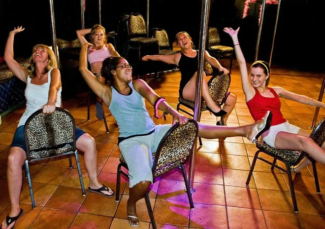 Las Vegas Stripper 101 Class at Planet Hollywood - Image 6