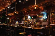 New York City Bar Crawl with Games and Live Music thumbnail 4