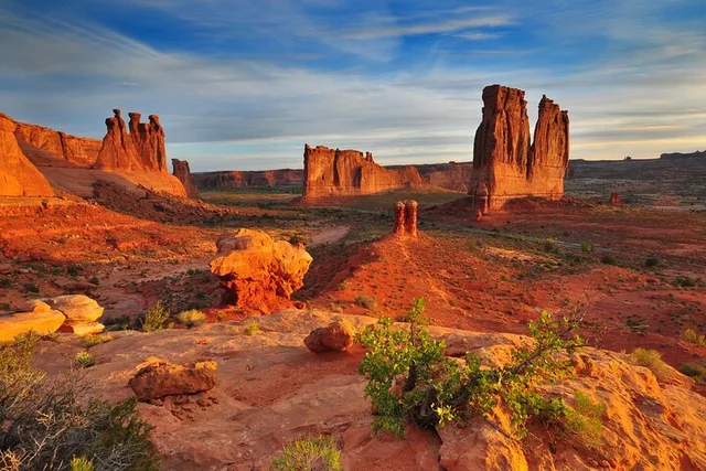 Moab 4x4 Tour with Delicate Arch Hike 4 hr - Image 5