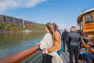 New York Fall Foliage Cruise with Lunch thumbnail 3