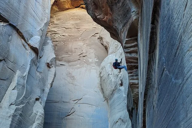 Rock Canyon Rappelling Near Zion National Park - Image 2