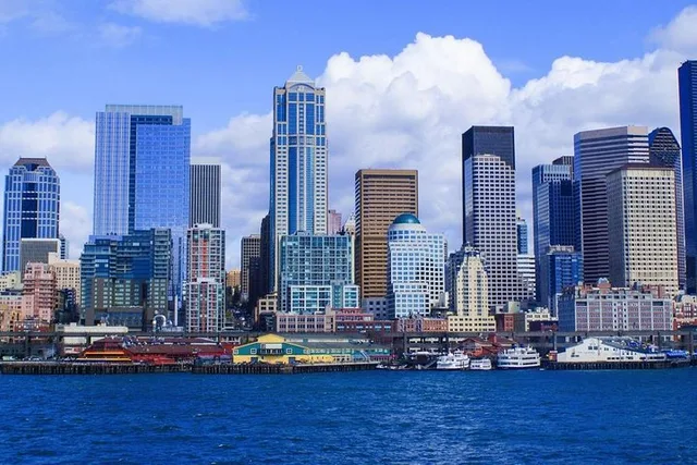Seattle Private Airport Transfer in Business Car - Image 5
