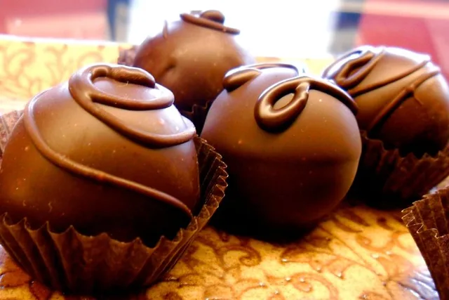 New York City Chocolate Tasting Walking Tour - Image 1