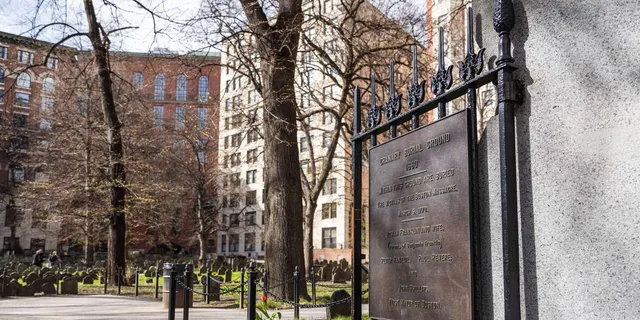 Boston Food and History Freedom Trail Tour 2.5 hr - Image 3
