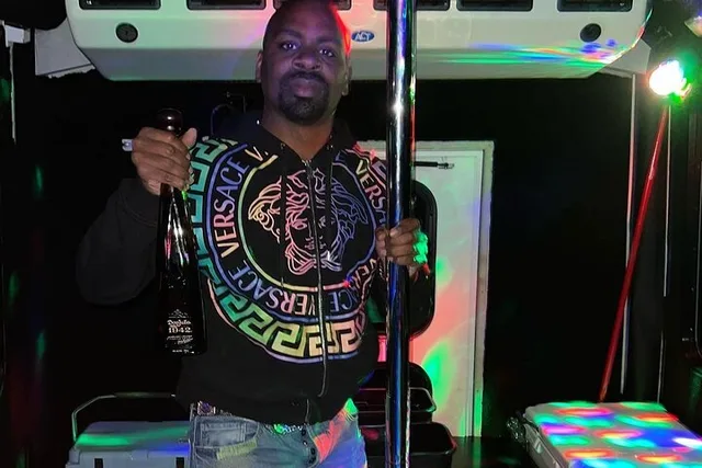 Miami Party Bus Adventure - Image 2
