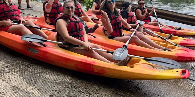 Nashville Kayak Tour with Skyline Views 2 hr - Image 5