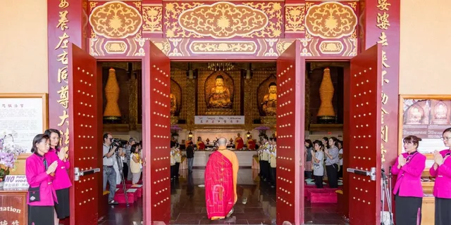 Los Angeles Hindu Temple and Buddhist Monastery Tour - Image 2