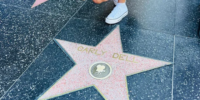 Los Angeles Walk of Fame Photo Experience - Image 4