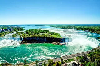 New York to Niagara Falls and Canadian Cities 5-Day Tour