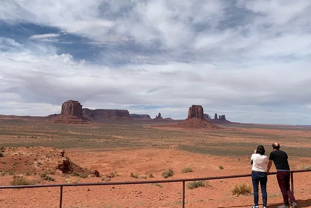 Monument Valley Scenic Tour 1.5 hr - Image 4