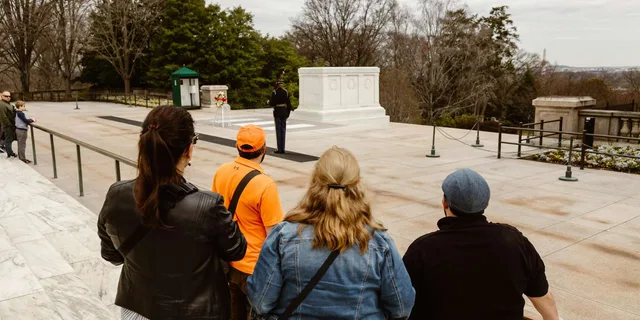 Arlington Cemetery Kennedy Memorials Tour - Image 3