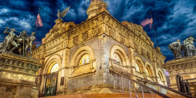Cleveland Ghost Tour on Prospect - Image 5