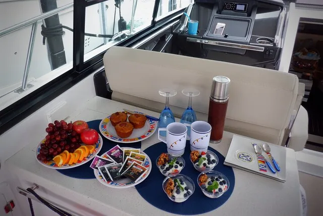 Austin Spa Yacht Charter - Image 4