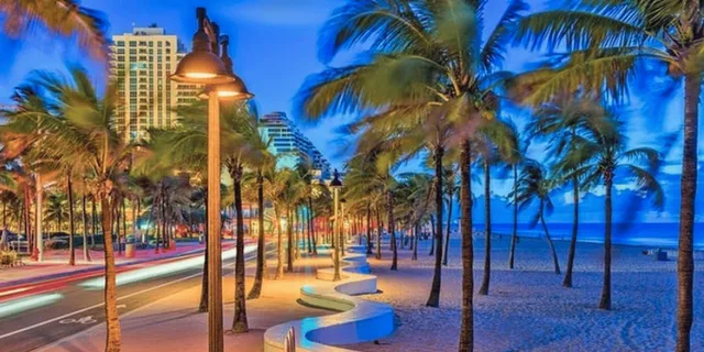 Fort Lauderdale Small Group Tour with Boat Cruise - Image 2