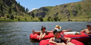 Bozeman Madison River Tubing Trip with Shuttle