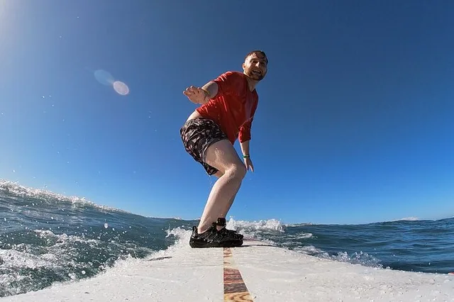 Honolulu Surf Lesson with GoPro Videos 90 min - Image 5