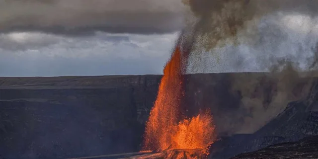 Volcanoes National Park Guided Hike - Image 3