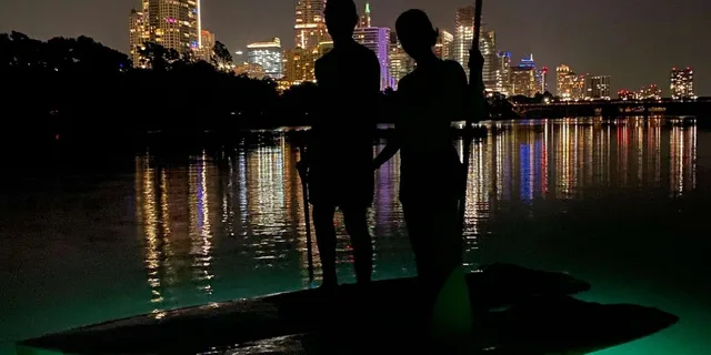 Austin Paddle Board Tour at Night - Image 3