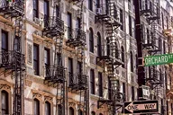 New York City Food Tour in Lower East Side, Chinatown, and Little Italy thumbnail 4