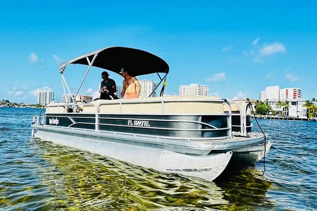 Hollywood Pontoon Boat Rental - Image 1