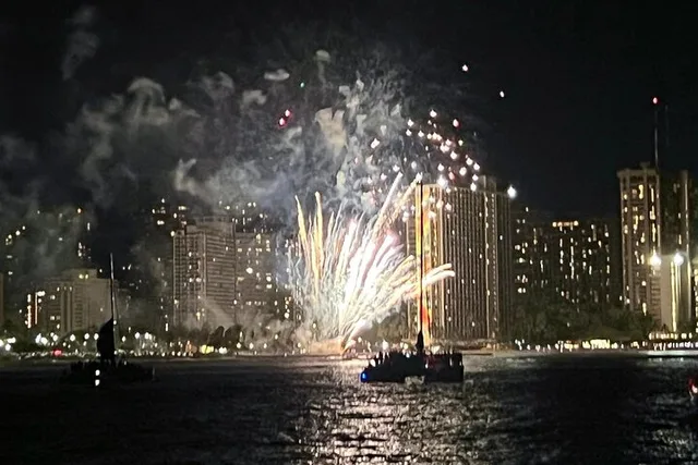 Waikiki Fireworks Cruise - Image 5