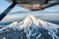 Portland Air Tour of Mount Hood and Columbia River Gorge thumbnail 3