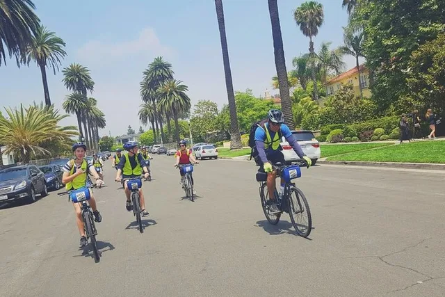 Los Angeles Bike Rental: Pedal or Electric Options - Image 2