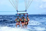 Waikiki Parasailing Adventure thumbnail 3
