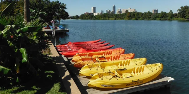 Austin Kayak and Canoe Rental on Lady Bird Lake - Image 1