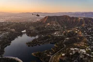 Los Angeles Helicopter Tour of Hollywood Sign and Beaches 45 min thumbnail 5
