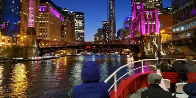 Chicago Fireboat River and Lake Cruise - Image 2