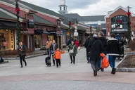 New York City Shopping Tour at Woodbury Common thumbnail 3