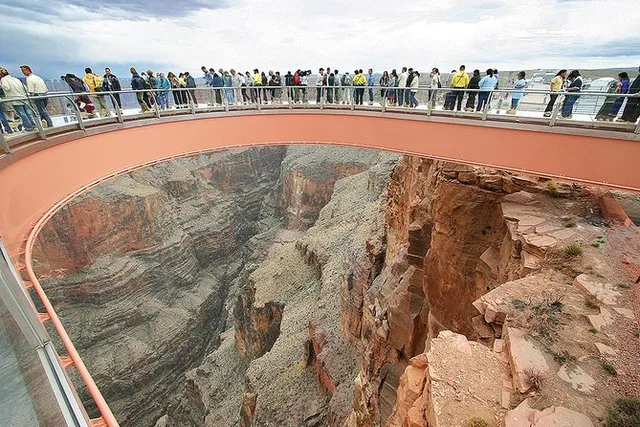 Las Vegas and Grand Canyon Tour from Los Angeles - Image 4