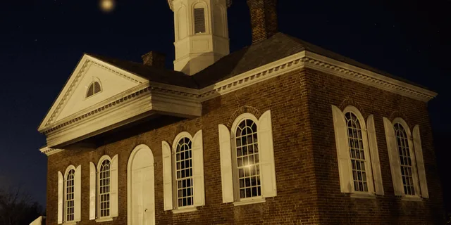 Williamsburg Ghost Tour at Night - Image 5