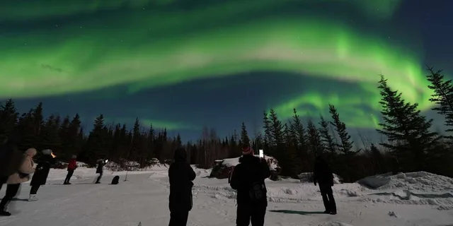 Fairbanks Aurora Viewing Lodge Tour - Image 6