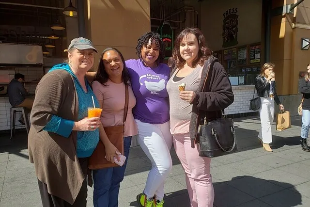 Los Angeles Scavenger Hunt - Image 1