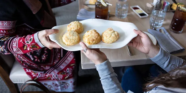 Nashville Food Tour in Downtown - Image 3