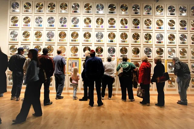 Nashville Country Music Hall of Fame Guided Tour - Image 2