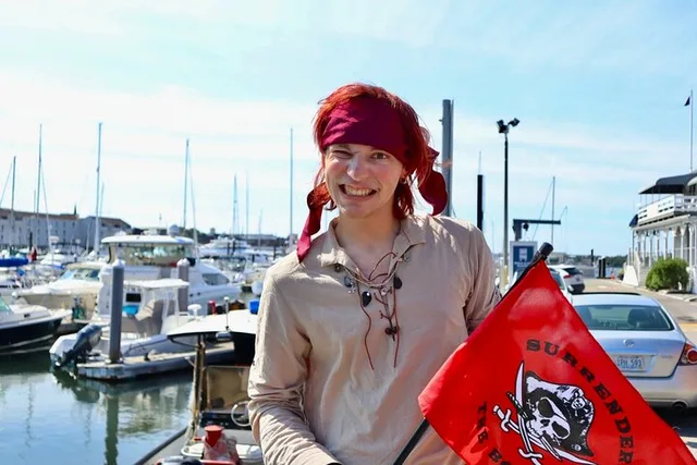 Newport Walking Pirate Tour 1 Hr - Image 6