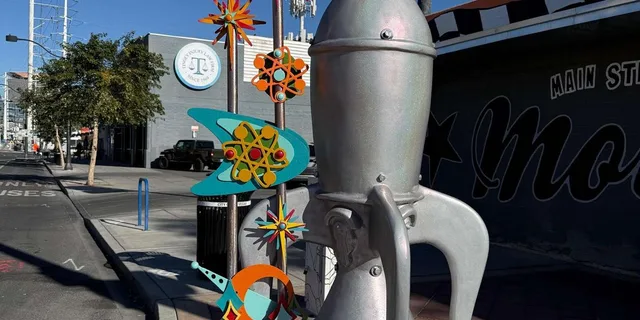Las Vegas Arts District Walking Tour - Image 6