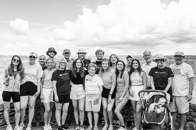 Grand Canyon Photoshoot Experience - Image 4