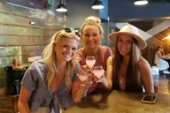 Nashville Shopping Tour with Wine and Snacks thumbnail 6