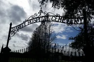 New Orleans Cemetery and Ghost BYOB Bus Tour thumbnail 2