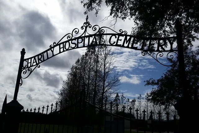 New Orleans Cemetery and Ghost BYOB Bus Tour - Image 2