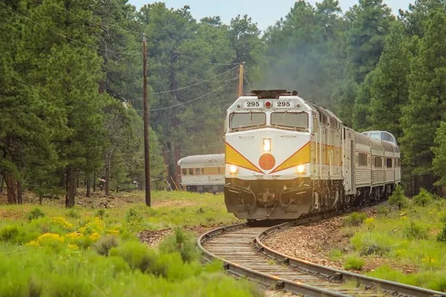 Grand Canyon Railway Train Tour - Image 2