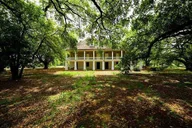 New Orleans Plantation Tour with Transportation thumbnail 1