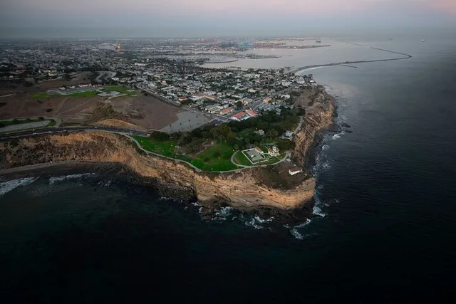 Los Angeles Helicopter Tour of Rancho Palos Verdes - Image 2