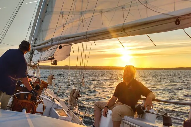 Traverse City Sail at Happy Hour 2 hr - Image 5